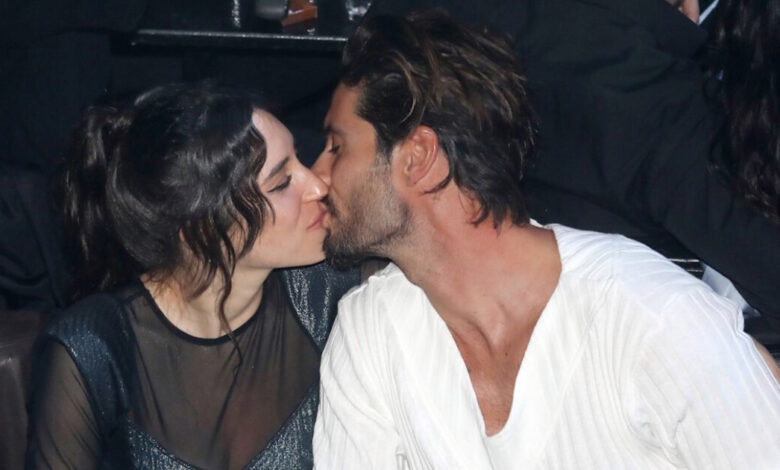 Γιώργος-Καράβας:-Η-ερωτική-εξομολόγηση-στη-Ραφαέλα-Ψαρρού-για-τα-γενέθλιά-της-και-οι-πόζες-στις-Μαλδίβες