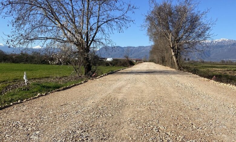 Συνεχίζεται-η-αγροτική-οδοποιία-σε-χωριά-του-Δήμου-Τρικκαίων