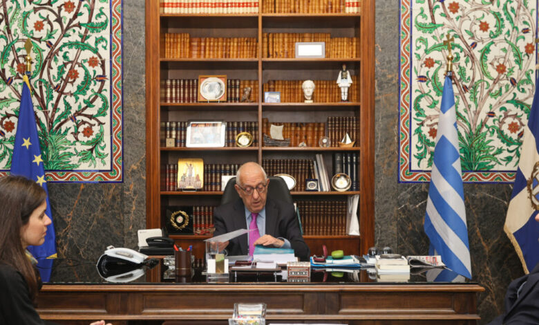 Εξεταστική-για-τον-ΟΠΕΚΕΠΕ:-Παραδόθηκε-στον-πρόεδρο-της-Βουλής-το-πόρισμα