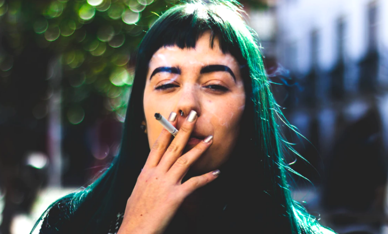 Κάπνισμα:-«Πρωταθλήτριες»-τα-κορίτσια-13-–-15-ετών-στην-Ευρώπη