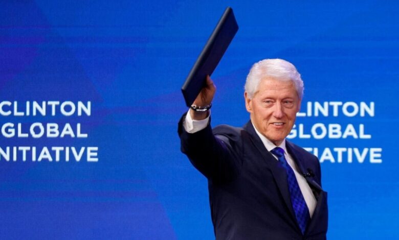 Ο-Μπιλ-Κλίντον-δηλώνει-ότι-δεν-είχε-καμία-ιδέα-για-τα-εγκλήματα-του-Τζέφρι-Επστάιν:-«Δεν-είδα-τίποτα-και-δεν-έκανα-τίποτα-μεμπτό»