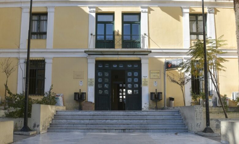 Σε-πειθαρχικό-έλεγχο-ο-δικηγόρος-με-το-όπλο-στην-Ευελπίδων