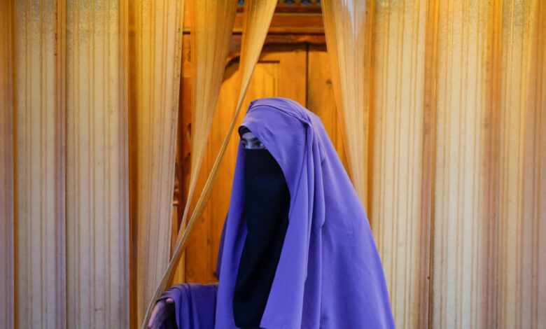 Απαγόρευση-μπούρκας-σε-ανηλίκους:-Εξετάζεται-ρύθμιση-για-σχολεία-και-δομές