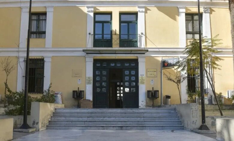 Σε-πειθαρχικό-έλεγχο-ο-δικηγόρος-με-το-όπλο-στην-Ευελπίδων