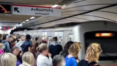 Αποκαταστάθηκε-η-κυκλοφορία-των-οχημάτων-στο-κέντρο-της-Αθήνας-–-Άνοιξαν-οι-σταθμοί-του-Μετρό-«Σύνταγμα»-και-«Πανεπιστήμιο»