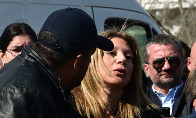 Ο-Πάνος-Ρούτσι-διαψεύδει-τα-περί-«έντασης»-με-την-Μαρία-Καρυστιανού-στη-συγκέντρωση-για-τα-Τέμπη