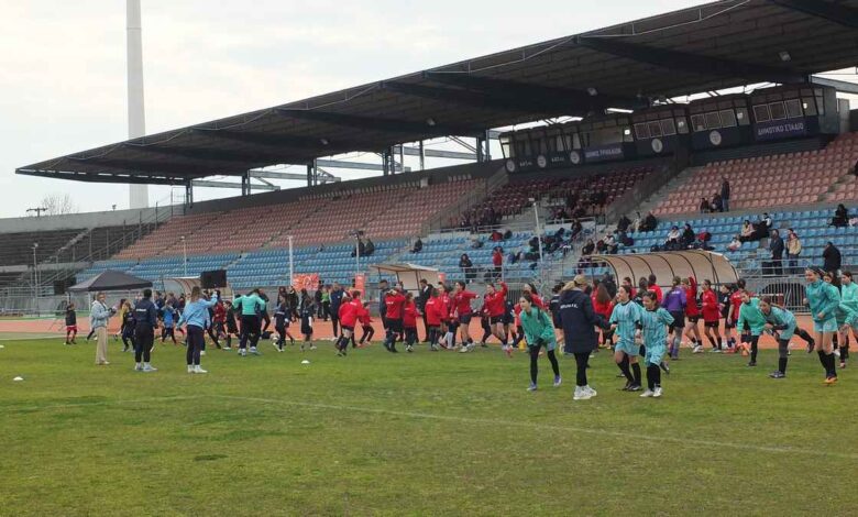 women’s-football-campaign:-Μαζική-συμμετοχή-κοριτσιών-στο-στάδιο-Τρικάλων