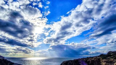 Καιρός-αύριο:-Άνοιξη-με-βροχές-σε-Κρήτη-και-Κυκλάδες-–-Ηλιοφάνεια-με-παροδικές-νεφώσεις-στην-υπόλοιπη-χώρα