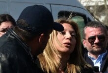 Ο-Πάνος-Ρούτσι-διαψεύδει-τα-περί-«έντασης»-με-την-Μαρία-Καρυστιανού-στη-συγκέντρωση-για-τα-Τέμπη