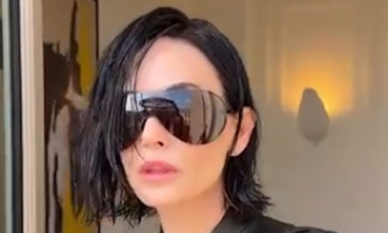 Ντέμι-Μουρ:-Αγνώριστη-στην-Εβδομάδα-Μόδας-του-Μιλάνου-–-Οι-συγκρίσεις-και-τα-σχόλια-για-το-ozempic