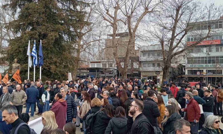 Τέμπη,-τρία-χρόνια-μετά:-Οι-57-ψυχές-ζητούν-δικαιοσύνη –-h-συγκέντρωση-στα-Τρίκαλα