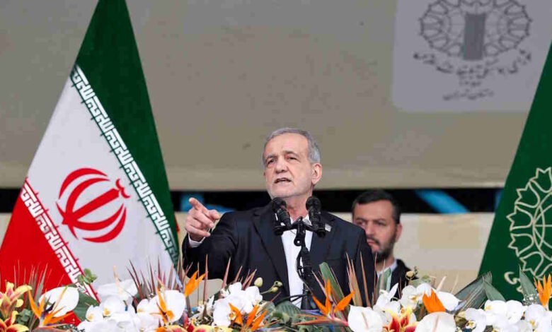 Ιράν:-Οι-3-διάδοχοι-του-δολοφονημένου-Αλί-Χαμενεΐ-–-Ο-Πεζεσκιάν,-ο-σκληροπυρηνικός-και-ο-νομικός