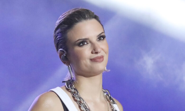 Κατερίνα-Λιόλιου:-Έβαλε-τα-κλάματα-στην-πίστα-την-ώρα-που-ερμήνευε-το-τραγούδι-«Λογαριασμός»