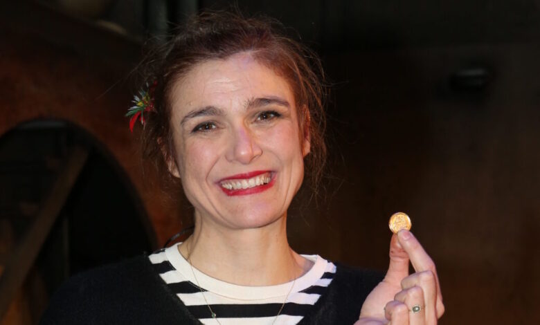 Αλεξάνδρα-Αϊδίνη-και-Σπύρος-Γιανναράς-έγιναν-για-πρώτη-φορά-γονείς-–-Γέννησε-κοριτσάκι-η-ηθοποιός