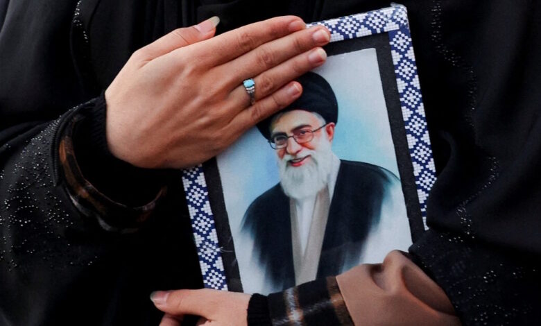 Ανάλυση-bbc:-«Ακλόνητο»-παραμένει-το-καθεστώς-στο-Ιράν-–-Οι-επόμενες-μέρες-θα-δείξουν-αν-θα-αντέξει