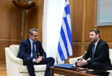 Μητσοτάκης:-Κατ’-ιδίαν-ενημέρωση-των-πολιτικών-αρχηγών-για-τη-Μέση-Ανατολή,-συνάντηση-την-Τρίτη-με-Ανδρουλάκη