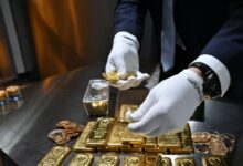 Ο-χρυσός-οδεύει-στα-5.400-δολάρια-–-Κερδίζει-επενδυτές-που-αποστρέφονται-το-ρίσκο-καθώς-κλιμακώνεται-η-ένταση-στη-Μέση-Ανατολή