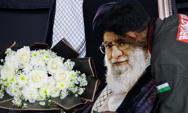 Είχαν-χακάρει-ακόμα-και-τις-κάμερες-κυκλοφορίας-στο-Ιράν-–-Πώς-κατάφεραν-να-εντοπίσουν-και-να-εξοντώσουν-τον-Χαμενεΐ