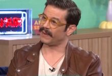 Ο-Λεωνίδας-Καλφαγιάννης-για-τα-πρώτα-του-βήματα-στο-θέατρο-και-η-συγκινητική-αναφορά-στον-Νίκο-Κούρκουλο