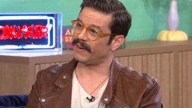 Ο-Λεωνίδας-Καλφαγιάννης-για-τα-πρώτα-του-βήματα-στο-θέατρο-και-η-συγκινητική-αναφορά-στον-Νίκο-Κούρκουλο