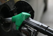 Το-πετρέλαιο-συνεχίζει-την-κούρσα-–-Σενάρια-για-άλμα-στα-120-150-δολάρια-αν-η-πολεμική-ένταση-στη-Μέση-Ανατολή-έχει-διάρκεια