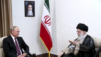 politico:-Γιατί-ο-θάνατος-του-Αγιατολάχ-Αλί-Χαμενεΐ-χτυπάει-τον-Πούτιν-«εκεί-που-πονάει»