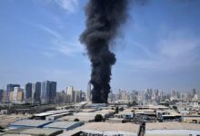 Πόλεμος-στο-Ιράν:-Πλήγμα-στην-αμερικανική-πρεσβεία-στο-Ριάντ-Η-Τεχεράνη-κλείνει-τα-Στενά-του-Ορμούζ