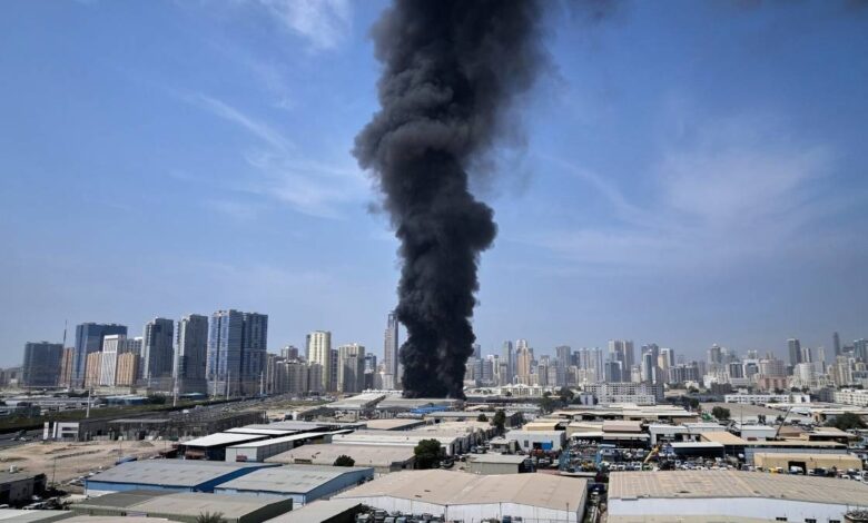 Πόλεμος-στο-Ιράν:-Πλήγμα-στην-αμερικανική-πρεσβεία-στο-Ριάντ-Η-Τεχεράνη-κλείνει-τα-Στενά-του-Ορμούζ