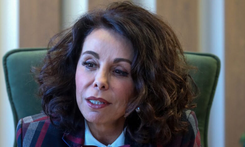 Βούλα-Πατουλίδου:-Η-απώλεια-που-την-συνέτριψε-8-μήνες-μετά-τον-θάνατο-του-συζύγου-της-–-«Θα-γίνω-καλύτερα»