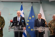 Νίκος-Δένδιας-από-Λευκωσία:-Η-ελληνική-κυβέρνηση-αποδεικνύει-έμπρακτα-ότι-η-Κύπρος-κείται-πλησίον