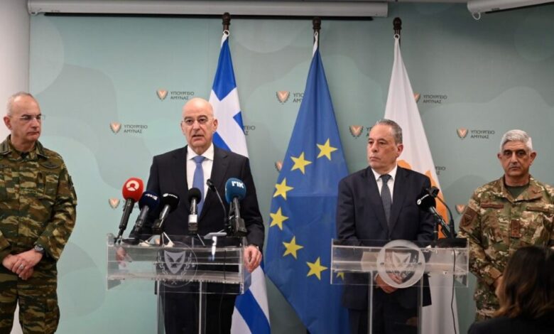 Νίκος-Δένδιας-από-Λευκωσία:-Η-ελληνική-κυβέρνηση-αποδεικνύει-έμπρακτα-ότι-η-Κύπρος-κείται-πλησίον