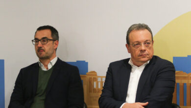 Φάμελλος-και-Χαρίτσης-ζητούν-Συμβούλιο-Πολιτικών-Αρχηγών-για-τη-Μέση-Αναστολή-–-Κοινή-επιστολή-σε-Μητσοτάκη-και-Τασούλα