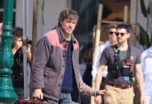 Ο-Μπραντ-Πιτ-σαλπάρει-από-την-Ύδρα,-απόβαση-και-αναχώρηση