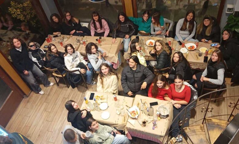 Εκοψαν-την-πίτα-τα-κορίτσια-της-ΑΕΚ-Σαραγίων