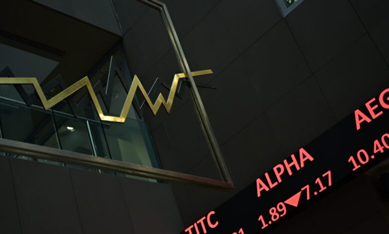Άγριο-ξεπούλημα-με-πτώση-5,75%-στο-ελληνικό-χρηματιστήριο:-Τα-αρνητικά-μηνύματα-από-τη-wall-street-διεύρυναν-την-πτώση-στο-κλείσιμο