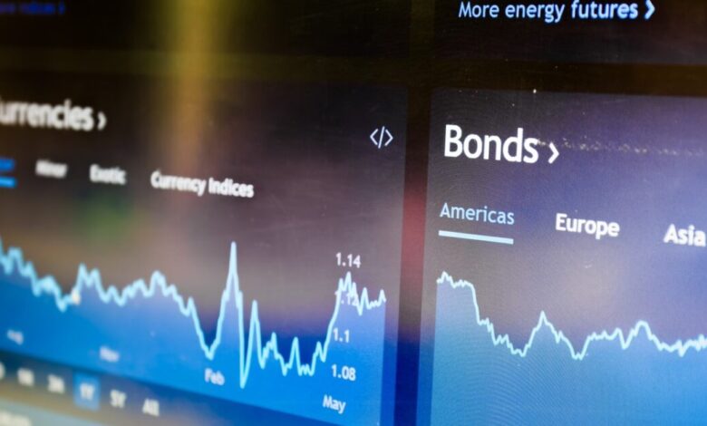 Οι-επενδυτές-«ξεφορτώνονται»-δημόσιο-χρέος-–-Πιο-«ψύχραιμη»-αντίδραση-στην-ελληνική-αγορά