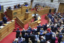 Γενέθλια-για-τον-Κυριάκο-Μητσοτάκη-–-Οι-ευχές-στη-Βουλή-και-τα-κεράσματα-χωρίς-ζάχαρη