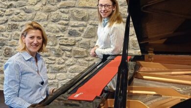 Ένα-κορυφαίο-πιάνο-προστέθηκε-στον-εξοπλισμό-της-αίθουσας-Παπαστεριάδη