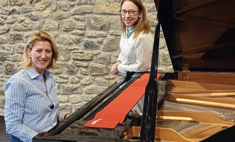 Ένα-κορυφαίο-πιάνο-προστέθηκε-στον-εξοπλισμό-της-αίθουσας-Παπαστεριάδη