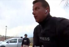 «Πρέπει-να-φύγουμε»-–-Η-στιγμή-που-ο-Γιώργος-Σιδέρης-με-το-συνεργείο-της-ΕΡΤ-τρέχουν-να-σωθούν-στα-σύνορα-Ισραήλ-–-Λιβάνου