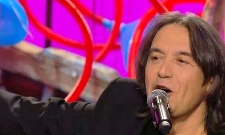 Ο-Λάκης-Λαζόπουλος-υποδέχτηκε-τον-Γιάννη-Κότσιρα-σε-ένα-υπέροχο-μουσικό-ταξίδι-στο-«Αλ-Τσαντίρι-Νιουζ»