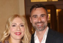 Γιώργος-Καπουτζίδης-και-Σμαράγδα-Καρύδη-επέστρεψαν-με-πτήση-στην-Ελλάδα-από-τη-Σρι-Λάνκα