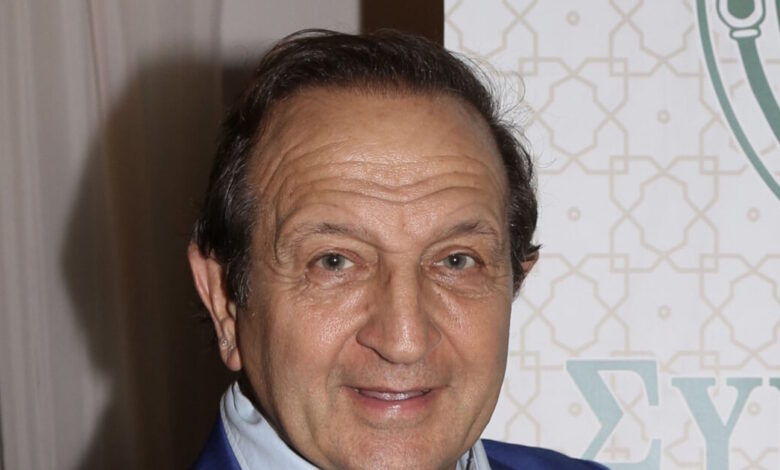 Σπύρος-Μπιμπίλας-για-Μπραντ-Πιτ:-Αυτό-που-έγινε-στην-Ύδρα-ήταν-μια-βλακεία,-σαν-αρχοντοχωριάτες