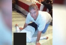 Άντριου:-Πρώην-σύντροφός-του-τον-«ξεπλένει»-για-την-επίμαχη-φωτογραφία-πάνω-από-γυναίκα-στο-πάτωμα-–-«Της-έκανε-τεχνητή-αναπνοή»