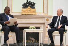 Ρωσία:-Τον-πρόεδρο-της-Κεντροαφρικανικής-Δημοκρατίας-υποδέχθηκε-ο-Πούτιν