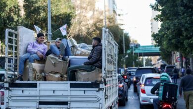 Λίβανος:-Εκατοντάδες-χιλιάδες-οι-εκτοπισμένοι-από-τη-Βηρυτό-–-Εικόνες-με-μποτιλιαρισμένους-δρόμους