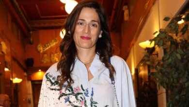 Βερόνικα-Δαβάκη:-Σήμερα-όλοι-μας-είμαστε-αυστηροί-κριτές,-επί-παντός-επιστητού,-είμαστε-έτοιμοι-να-καταδικάσουμε