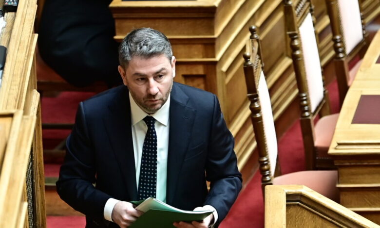 Το-ΠΑΣΟΚ-επιμένει-στην-υπόθεση-των-υποκλοπών-παρά-τις-εξελίξεις-στη-Μέση-Ανατολή