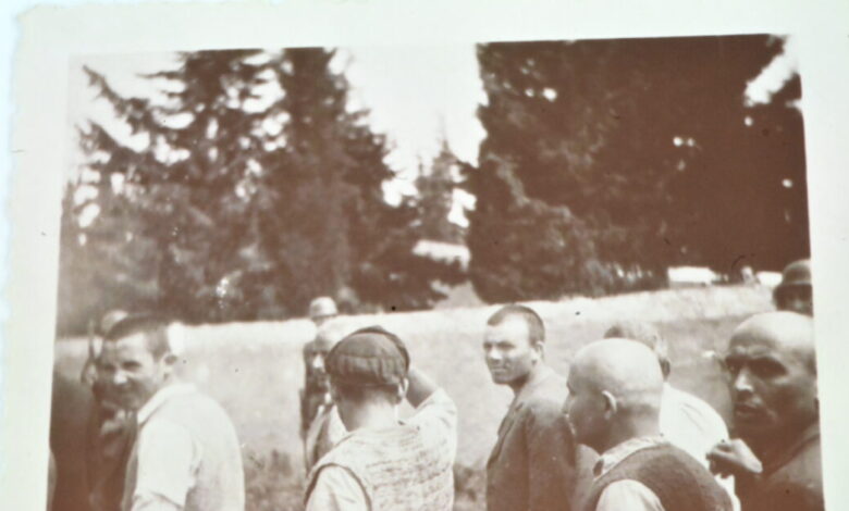 Καισαριανή:-Παρουσιάστηκαν-από-το-υπουργείο-Πολιτισμού-οι-φωτογραφίες-–-ντοκουμέντα-της-εκτέλεσης-των-200