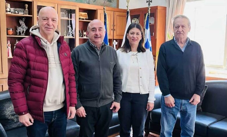 Τρίκαλα:-Συνάντηση-Σακκά-με-την-Πανελλήνια-Ομοσπονδία-Βλάχων